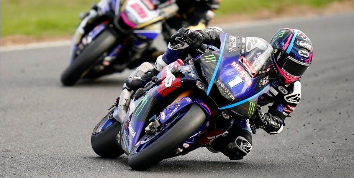 Mackenzie Secures Showdown Spot with Triple Podium at Snetterton